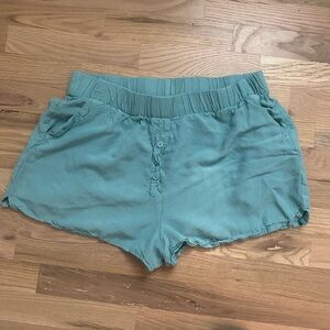 Daily Drills linen shorts